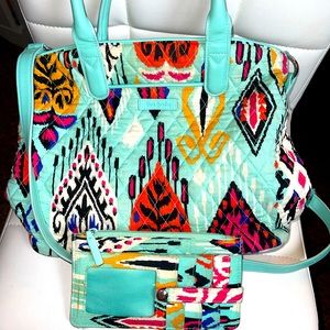 Turquoise design Vera Bradley crossbody purse with matching wallet!